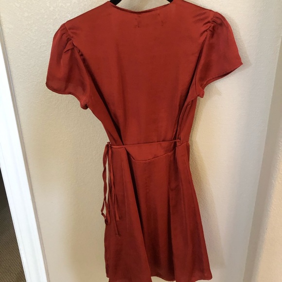 Urban Outfitters Beau Satin Wrap Dress - Picture 5 of 7